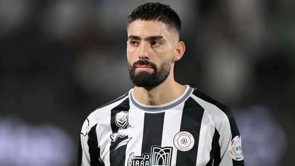 كاراسكو يدرس مستقبله مع الشباب وسط اهتمام أوروبي