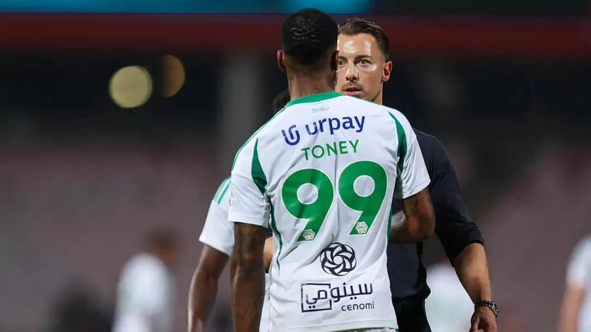 إيفان توني ويايسله يتوجان بجوائز يناير في روشن