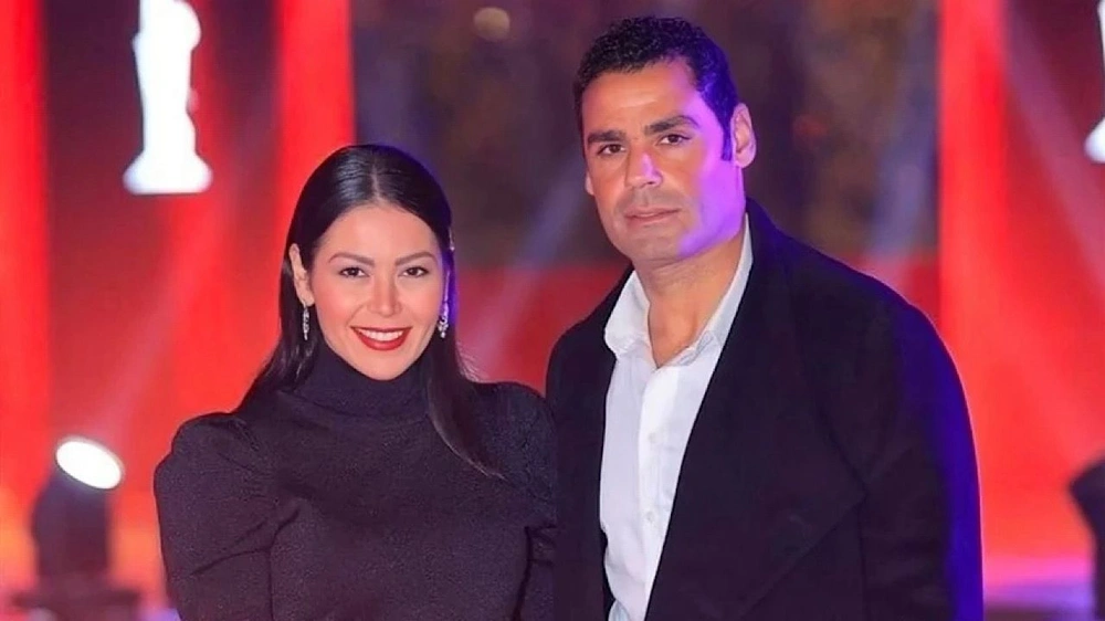 فنان مصري يكشف عن تفاصيل مثيرة تخص لقاء الخميسي وزوجها