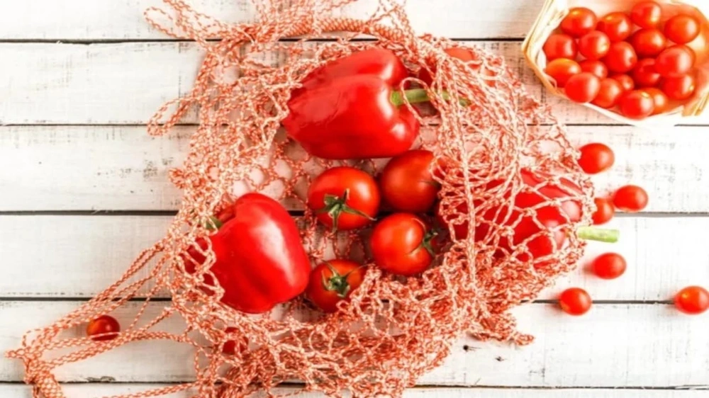 زيادة خطر الإصابة بأمراض اللثة بسبب انخفاض تناول الليكوبين