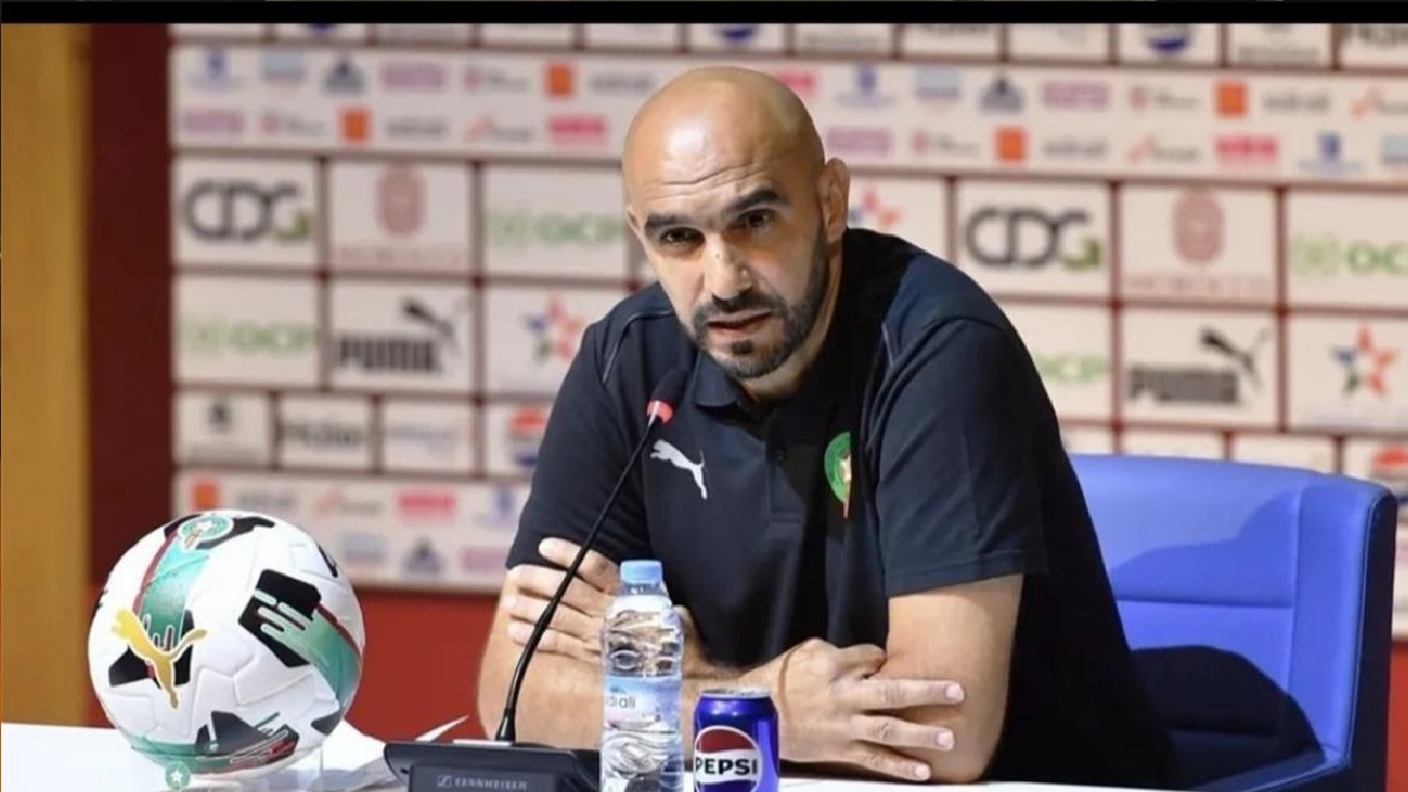 أندية في روشن تقدم عروضا لـ الركراكي