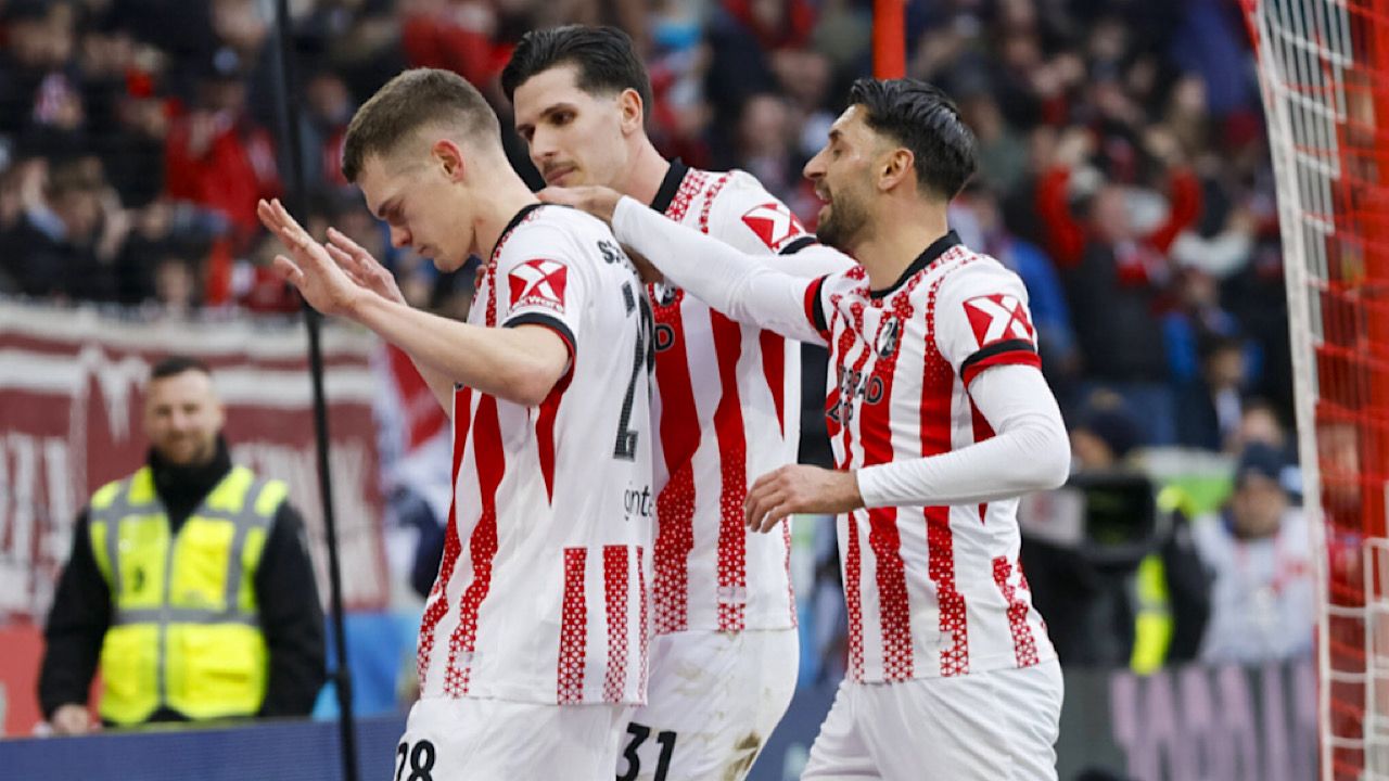 فرايبورج يتخطى مونشنجلادباخ بثنائية