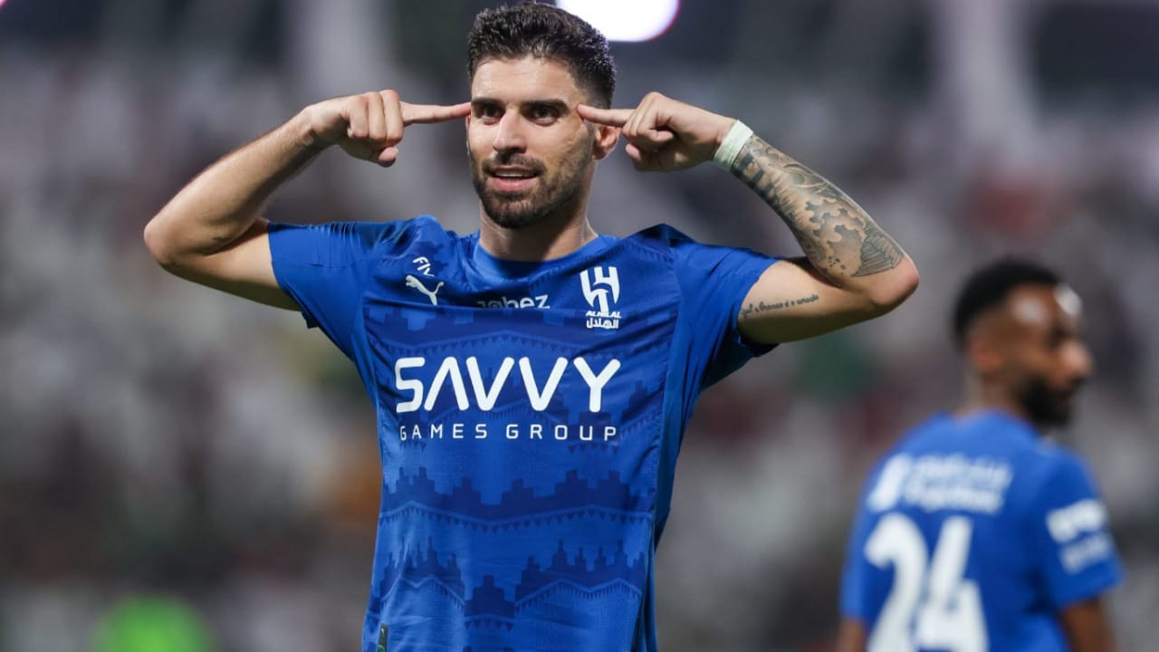 روبن نيفيز يخضع للأشعة لتحديد مدة غيابه بعد إصابة ديربي الرياض