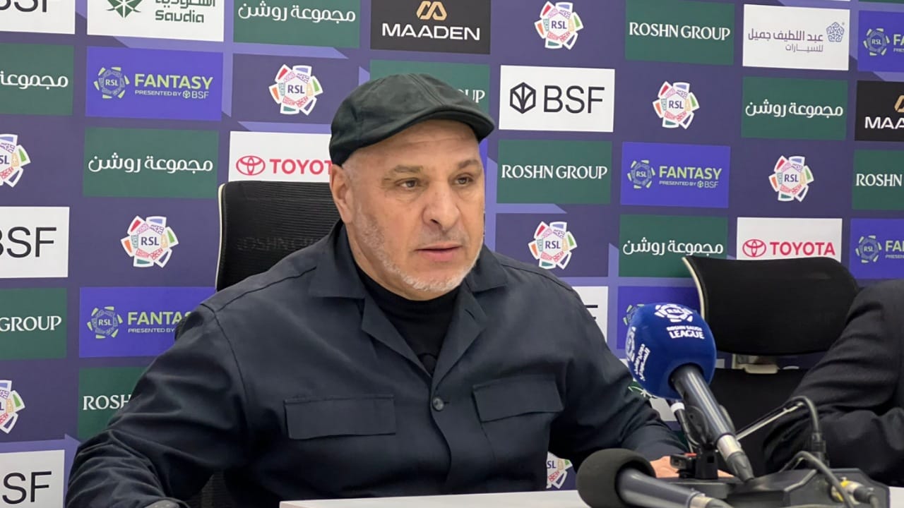 بن زكري: الأرقام تُثبت أننا كنا الأفضل والهلال استغل أخطاءنا