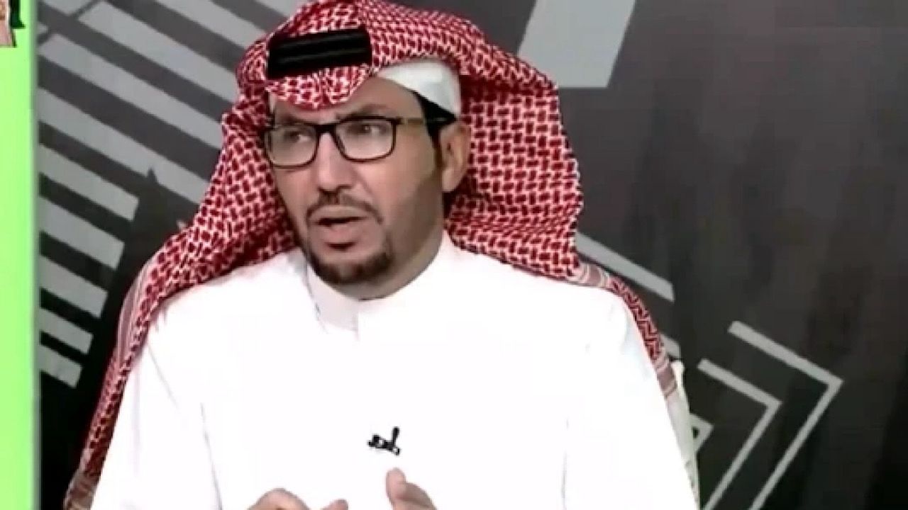 الروقي: هلال ضائع لا يسر الناظرين