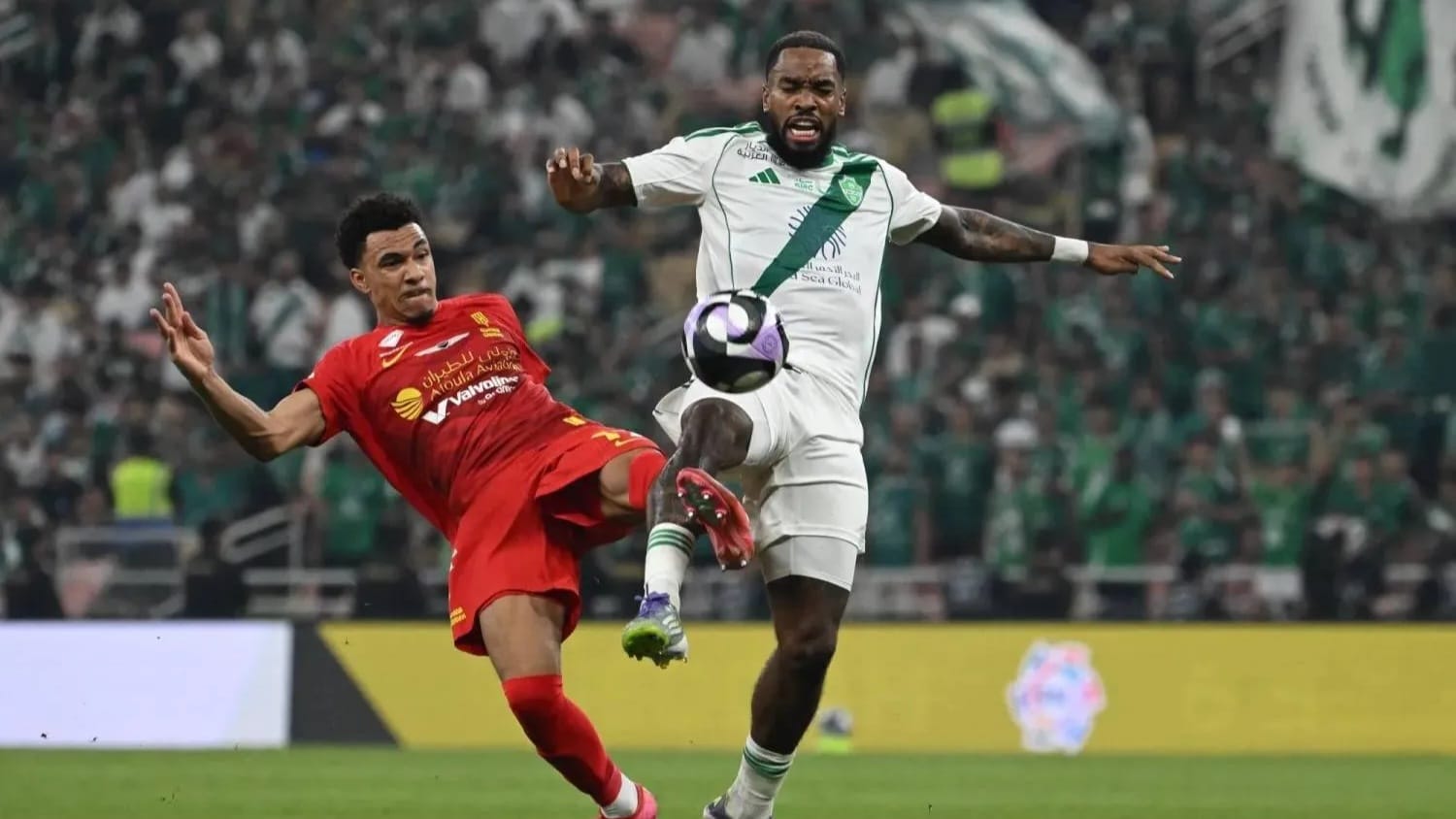 القادسية يرفع استئنافًا إلى مركز التحكيم الرياضي ضد الأهلي