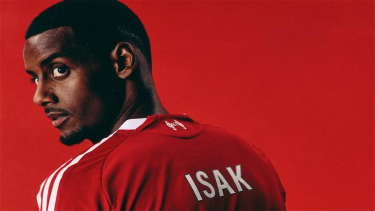 موعد عودة إيزاك لصفوف ليفربول