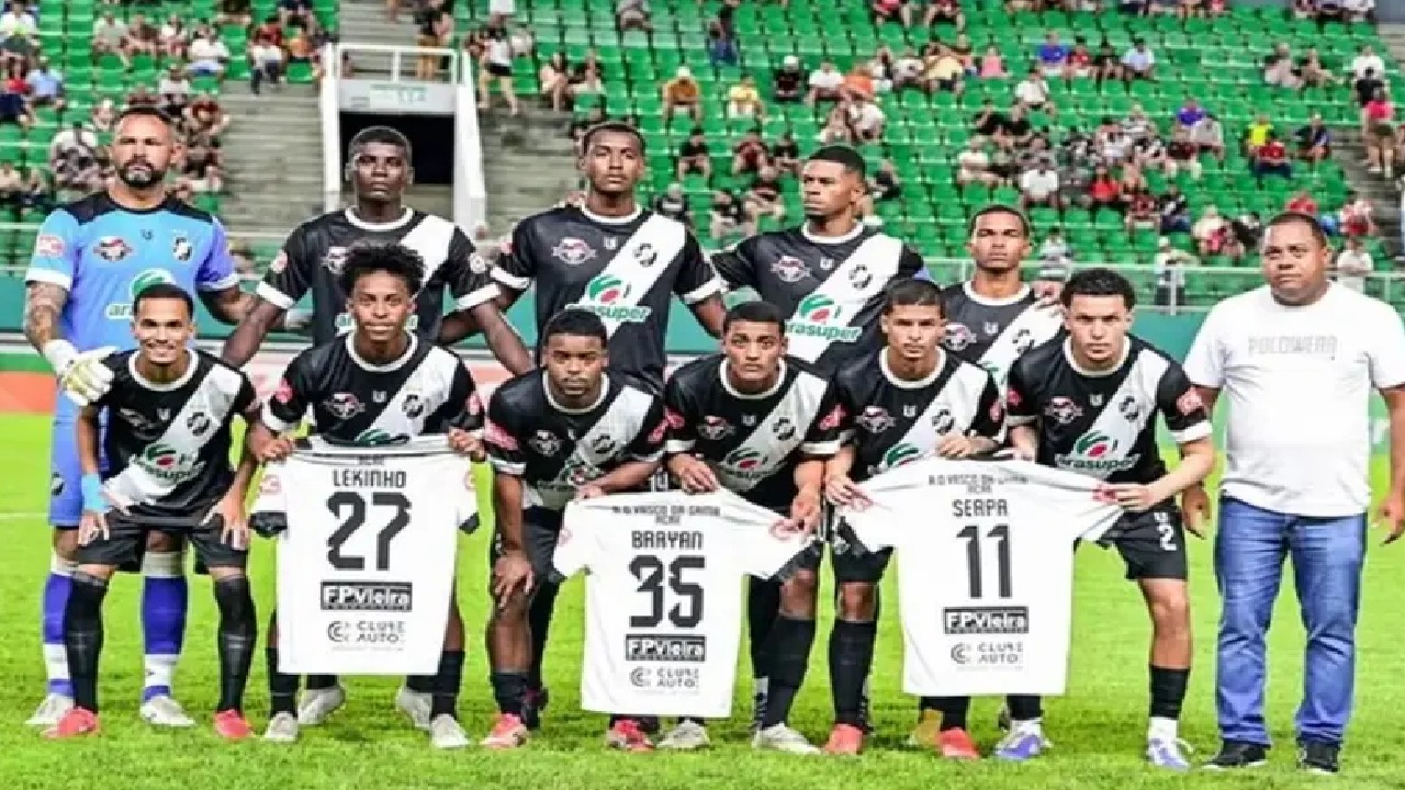 حارس مرمى يعود للملاعب بعد قتله صديقته وإطعام جثتها للكلاب