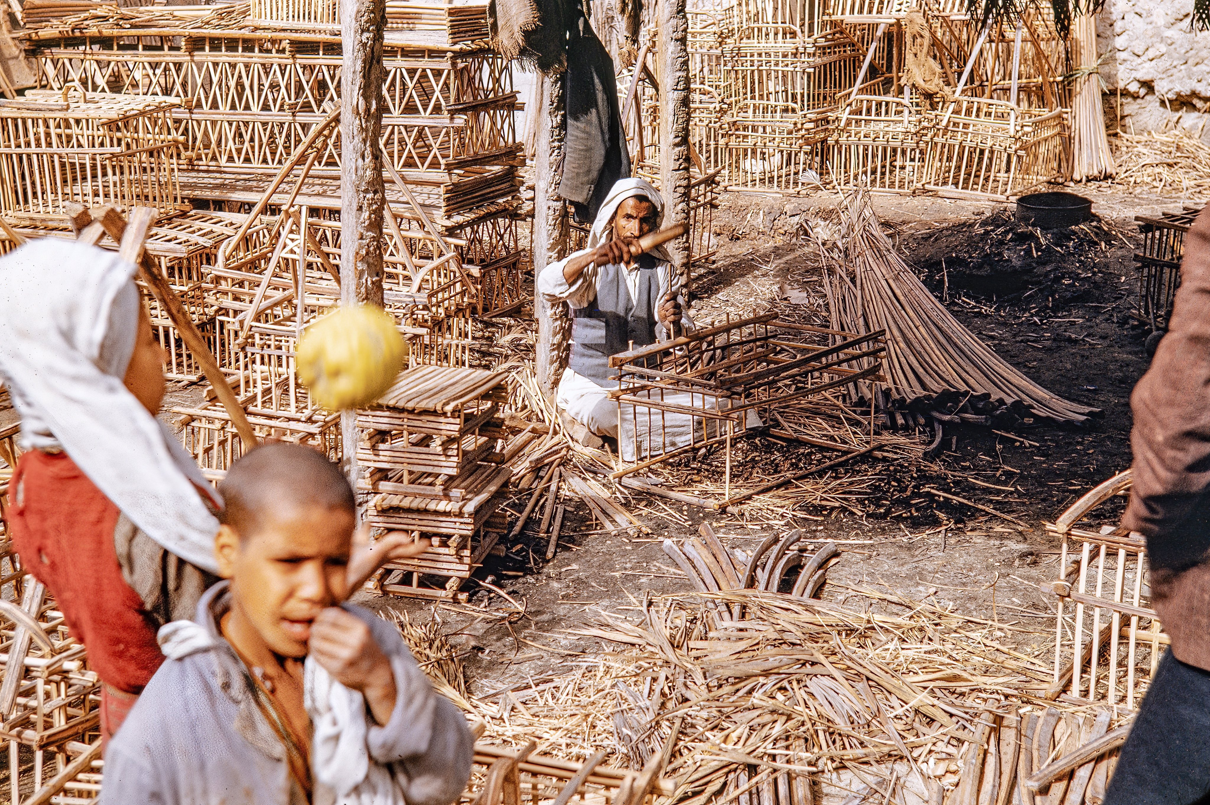 سوق القفافيص بالقطيف قبل 70 عام