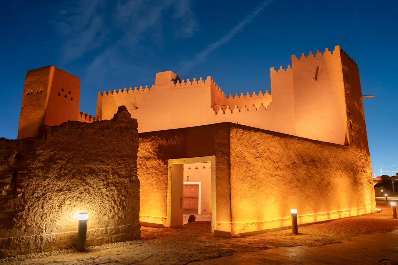 موسم الدرعية يعلن تمديد عدد من برامجه..صور