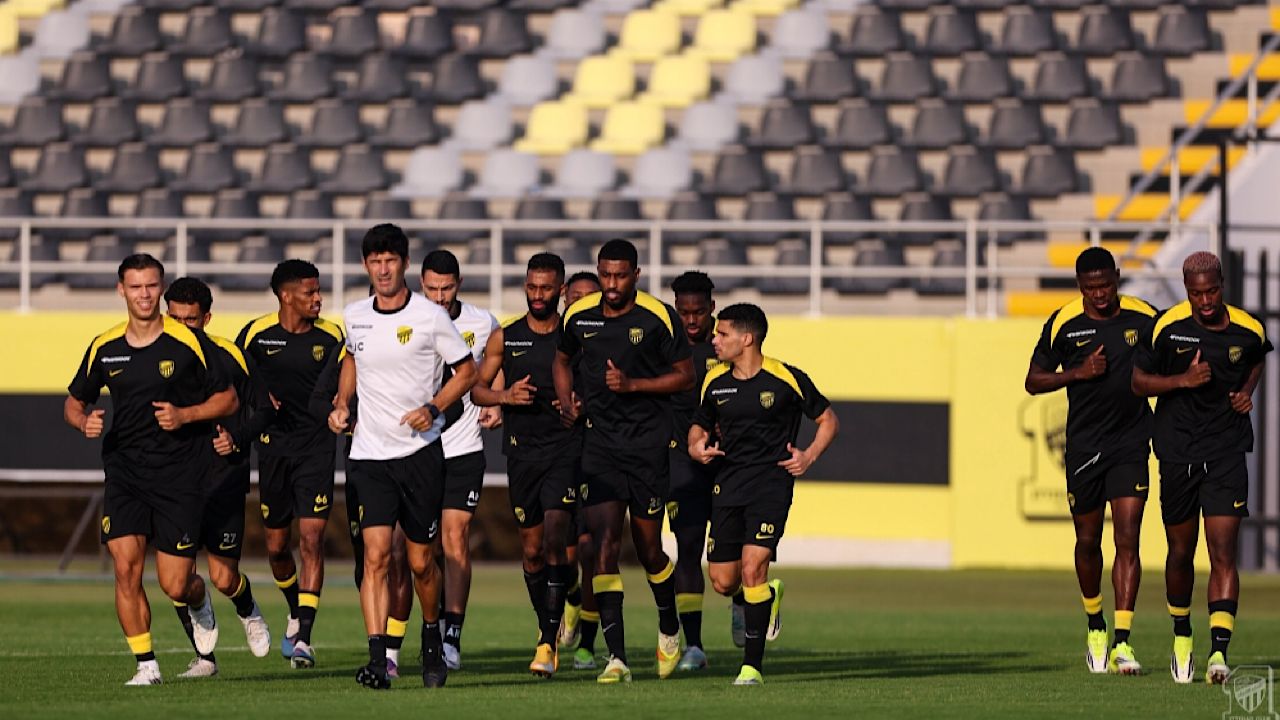 خماسي الاتحاد يواصلون برامجهم التأهيلية قبل مواجهة الهلال