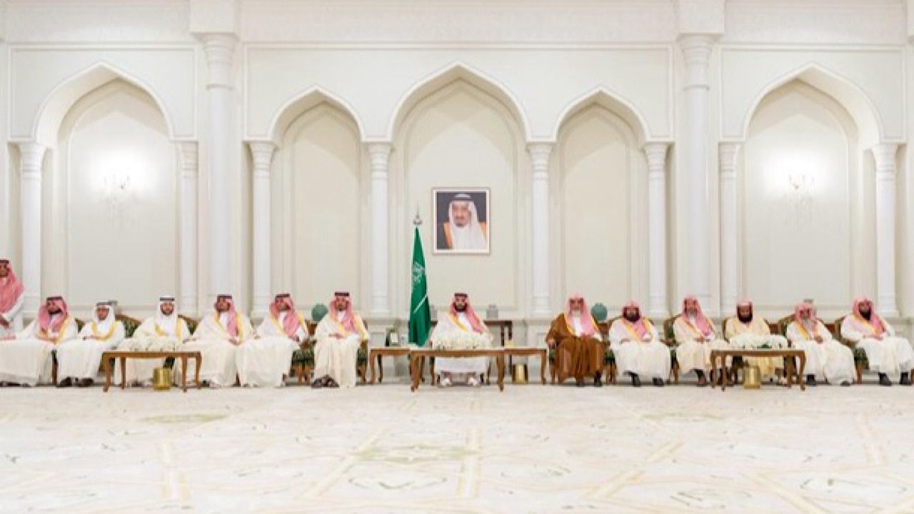 ولي العهد يستقبل أصحاب الفضيلة العلماء والمعالي وجمعًا من المواطنين… فيديو