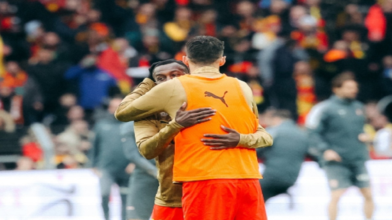 موناكو يتغلب على لانس بثلاثية