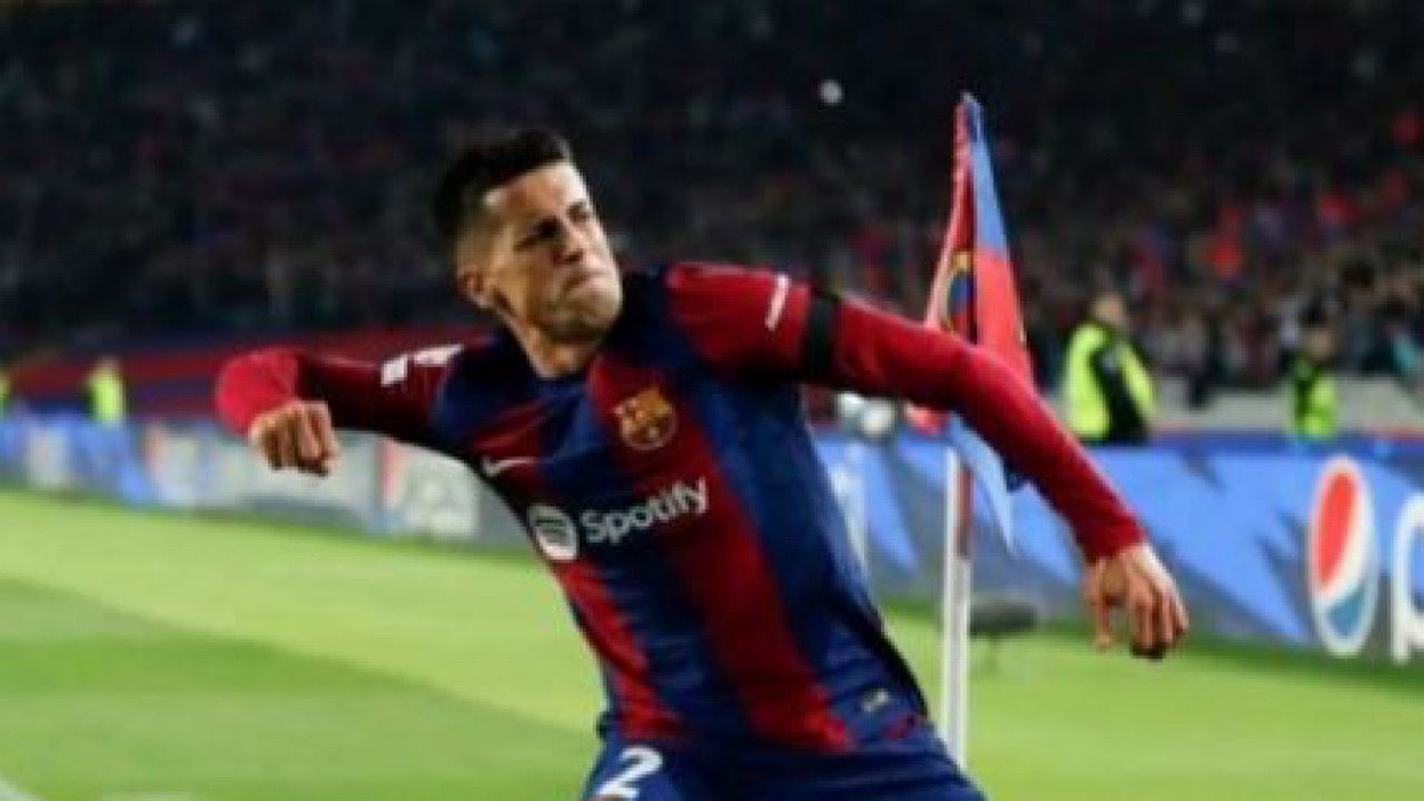 مدرب برشلونة يستبعد كانسيلو من حسابات الفريق