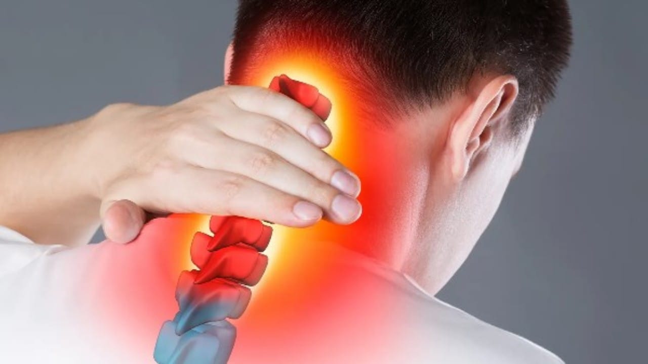 أبرز أسباب آلام الرقبة