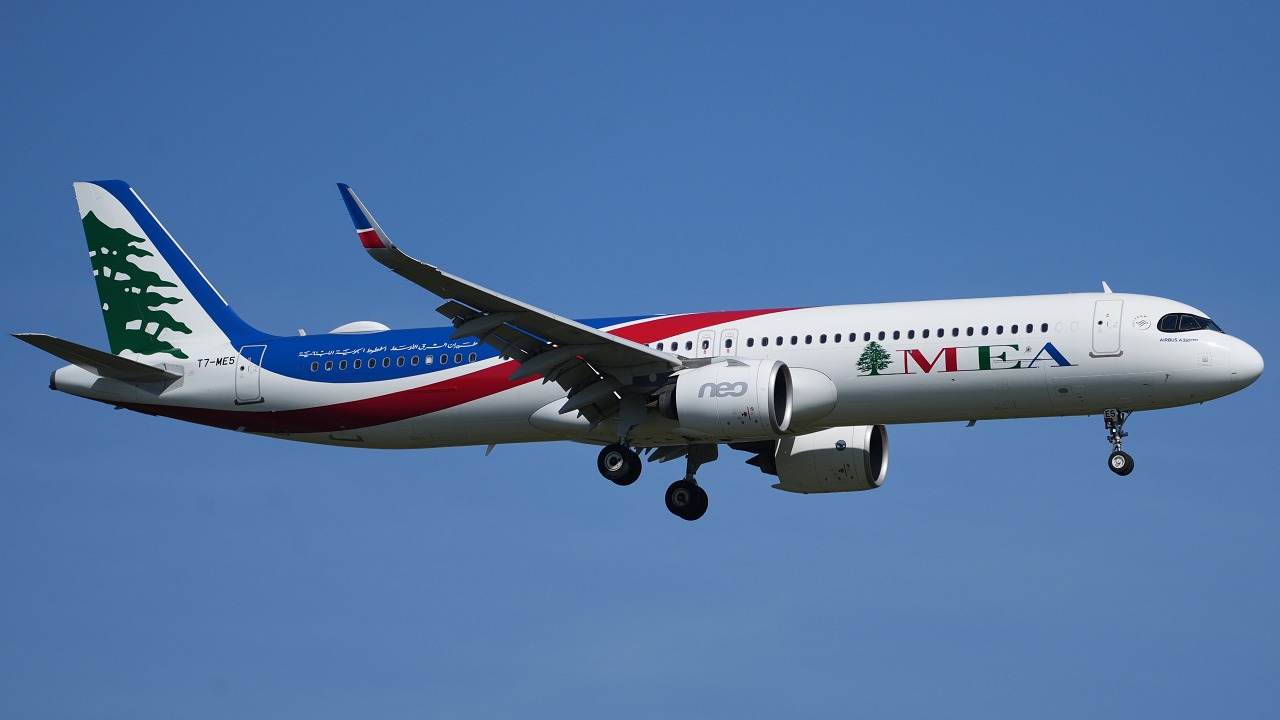 القبض على 3 موظفين اختلسوا 1.8 مليون دولار من شركة طيران