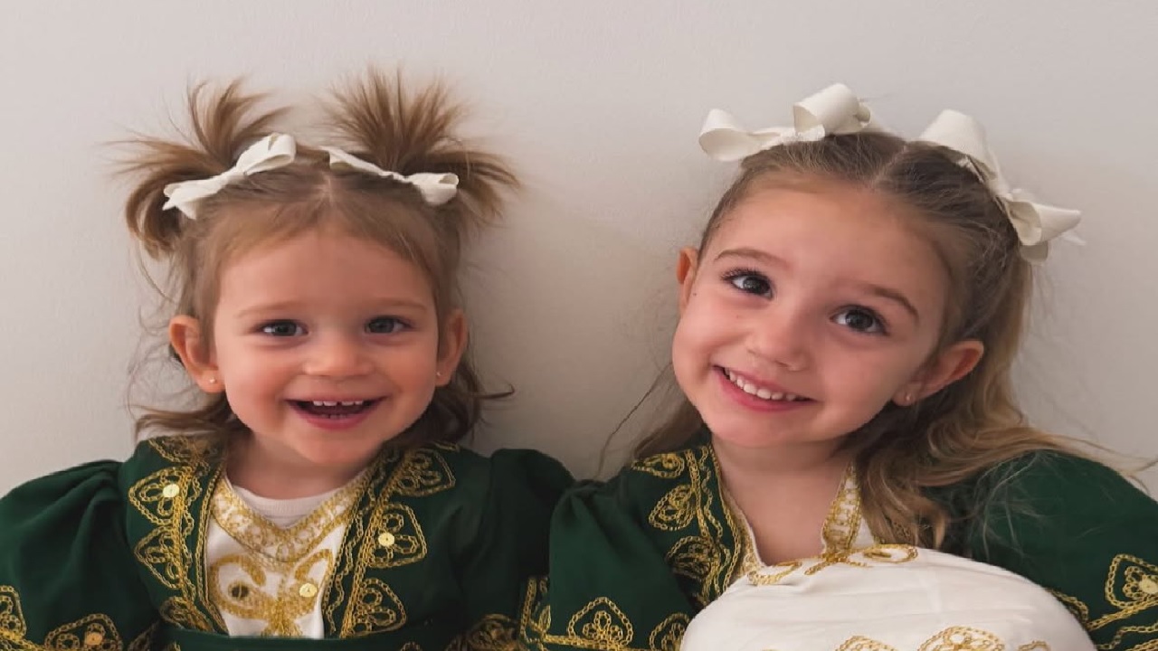 عائلة بينتو تحتفل بيوم التأسيس بالزي التراثي