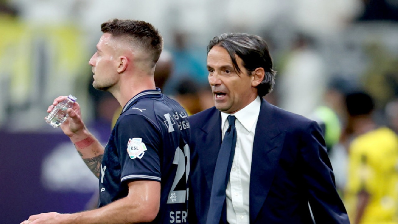 إنزاجي يعقد اجتماعًا عاجلًا لمناقشة فقدان الصدارة