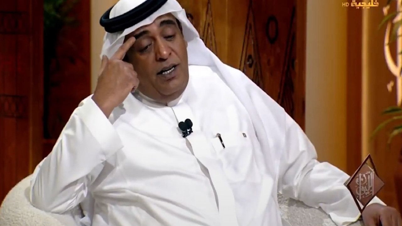 بكاء وليد الفراج على الهواء بعد رسالة واتساب ..فيديو