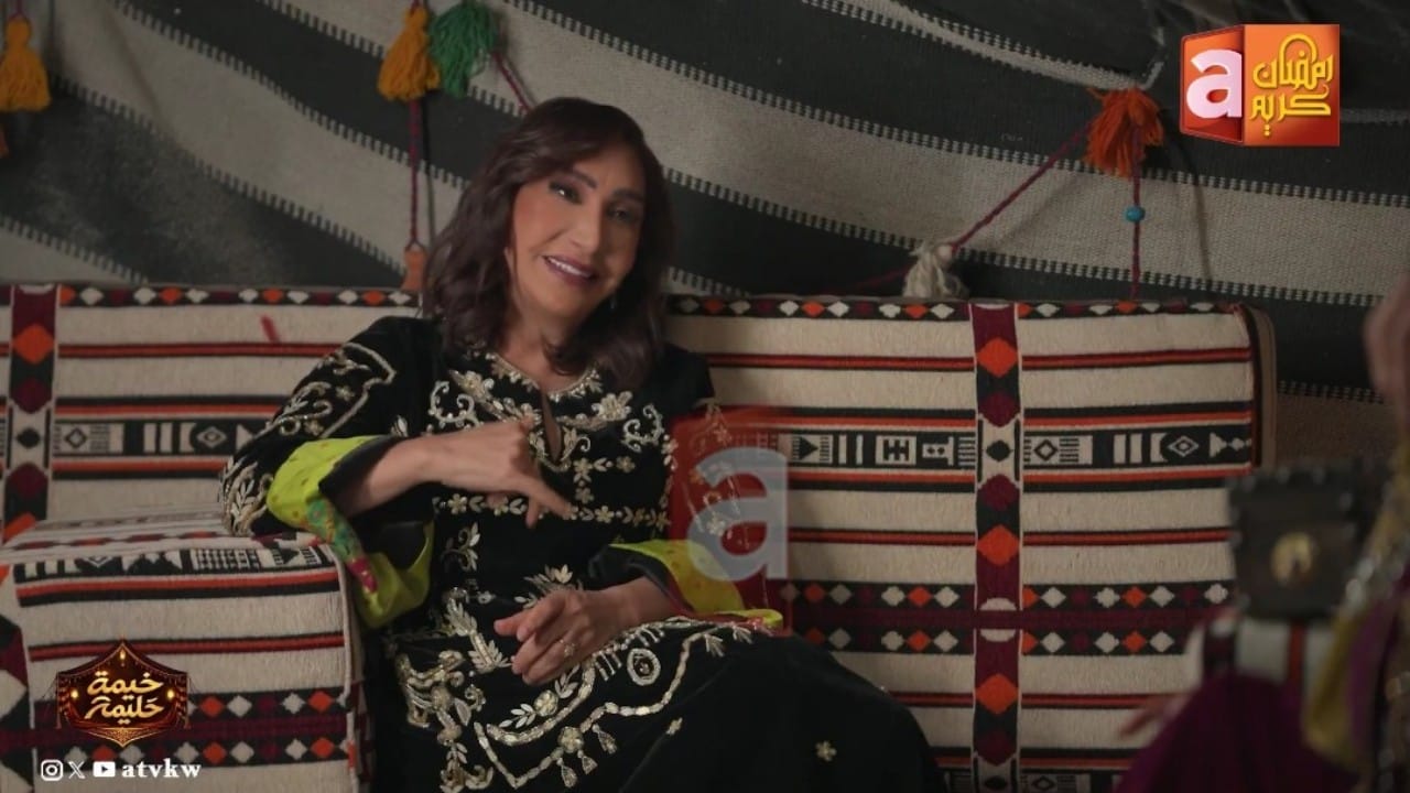 سحر حسين تحرج حليمة بولند: المذيعة حلو صوتها يكون رخيم مو دقيق وناعم يأذي الأذن.. فيديو