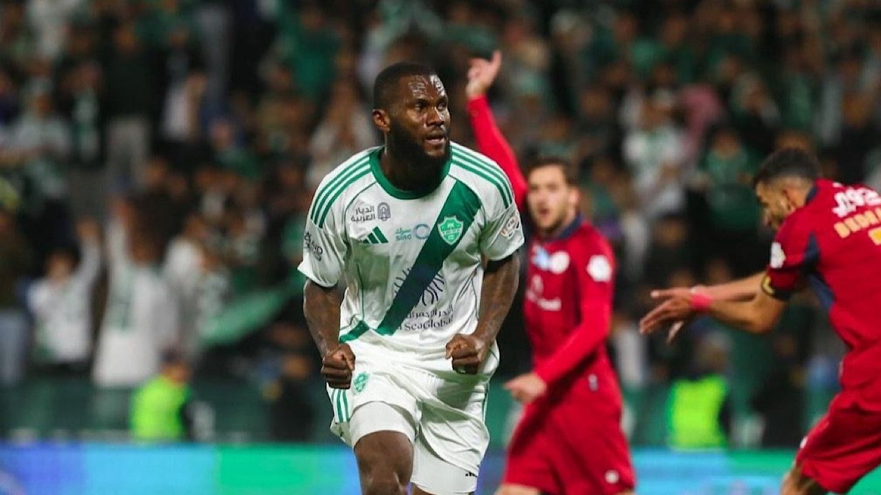 ضمك يصعد أحداث مباراته ضد الأهلي بسبب الأخطاء التحكيمية