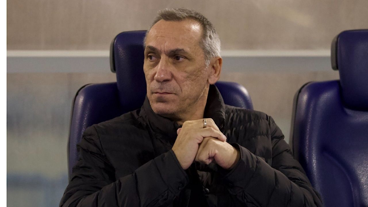 دونيس‬⁩ وفوتونيس كوستاس خارج ⁧‫حسابات الخليج‬⁩ نهاية الموسم