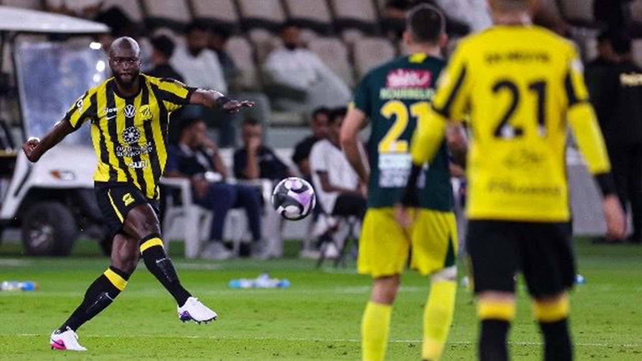 الخليج يصعد أحداث مباراته ضد الاتحاد بسبب الأخطاء التحكيمية