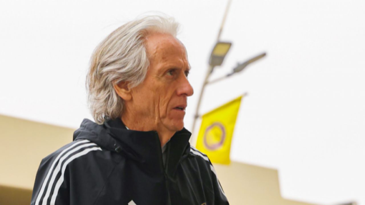 جيسوس يعتمد على مارتينيز وبوشل قبل مواجهة النجمة