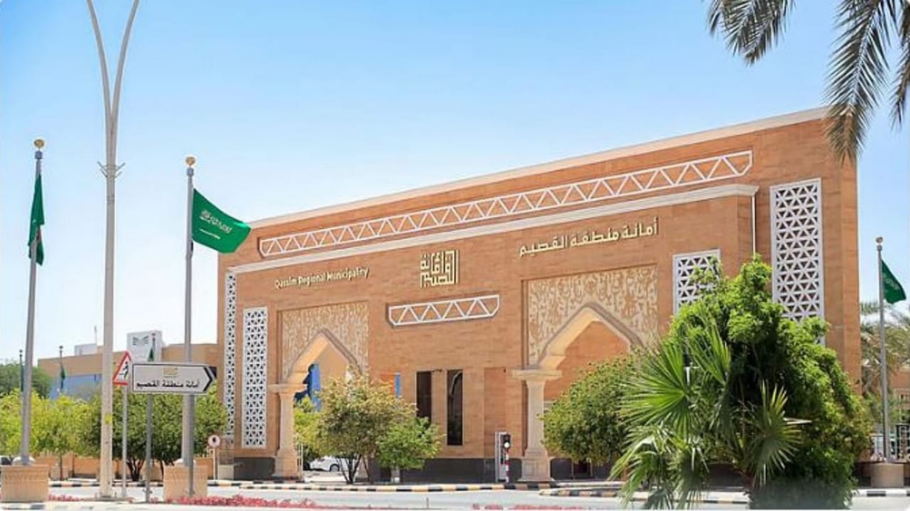 أمانة القصيم تبدأ إزالة المباني والورش الآيلة للسقوط في بريدة