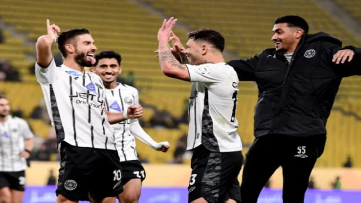 الشباب بدون كاراسكو وجونيور أمام النهضة العماني