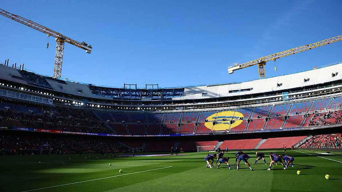 عاصفة تضرب منشآت برشلونة  قبل قمة الكأس