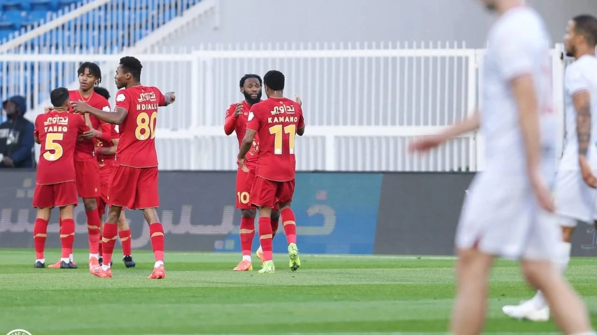 التعادل السلبي يحسم لقاء ضمك والخلود