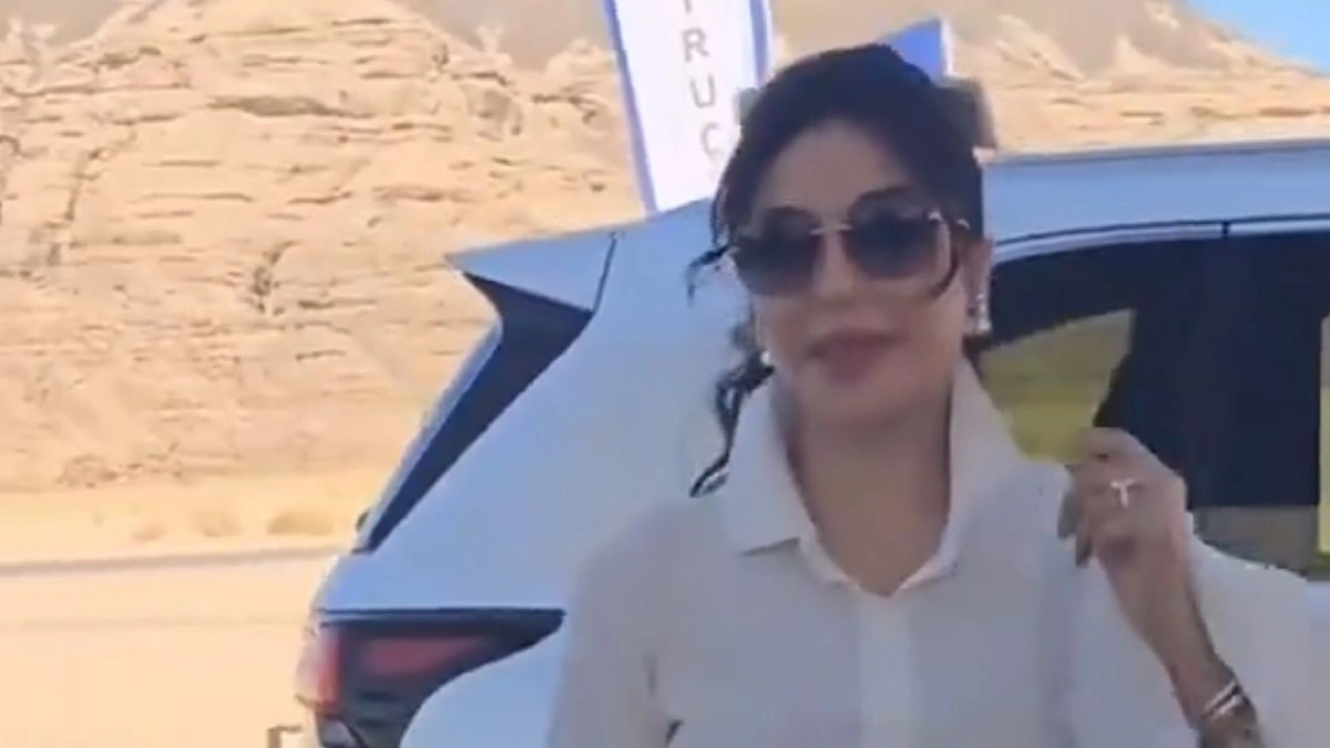 لجين عمران توثق زيارتها  إلى العلا .. فيديو