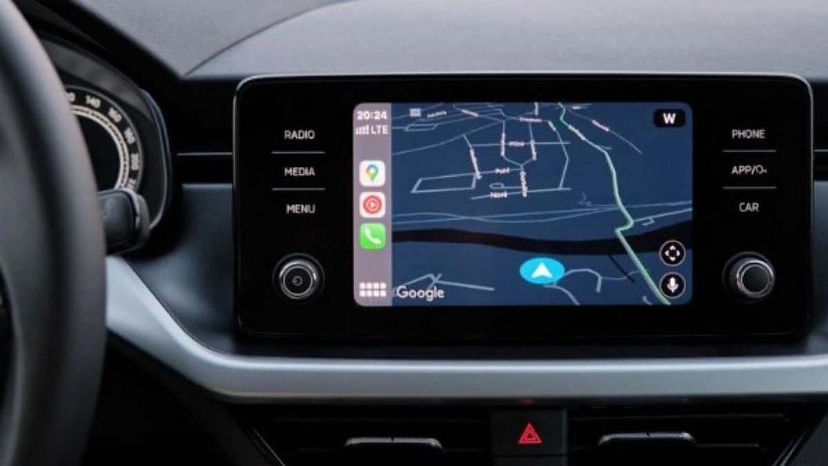 خلل  في أندرويد أوتو يشتت السائقين أثناء القيادة