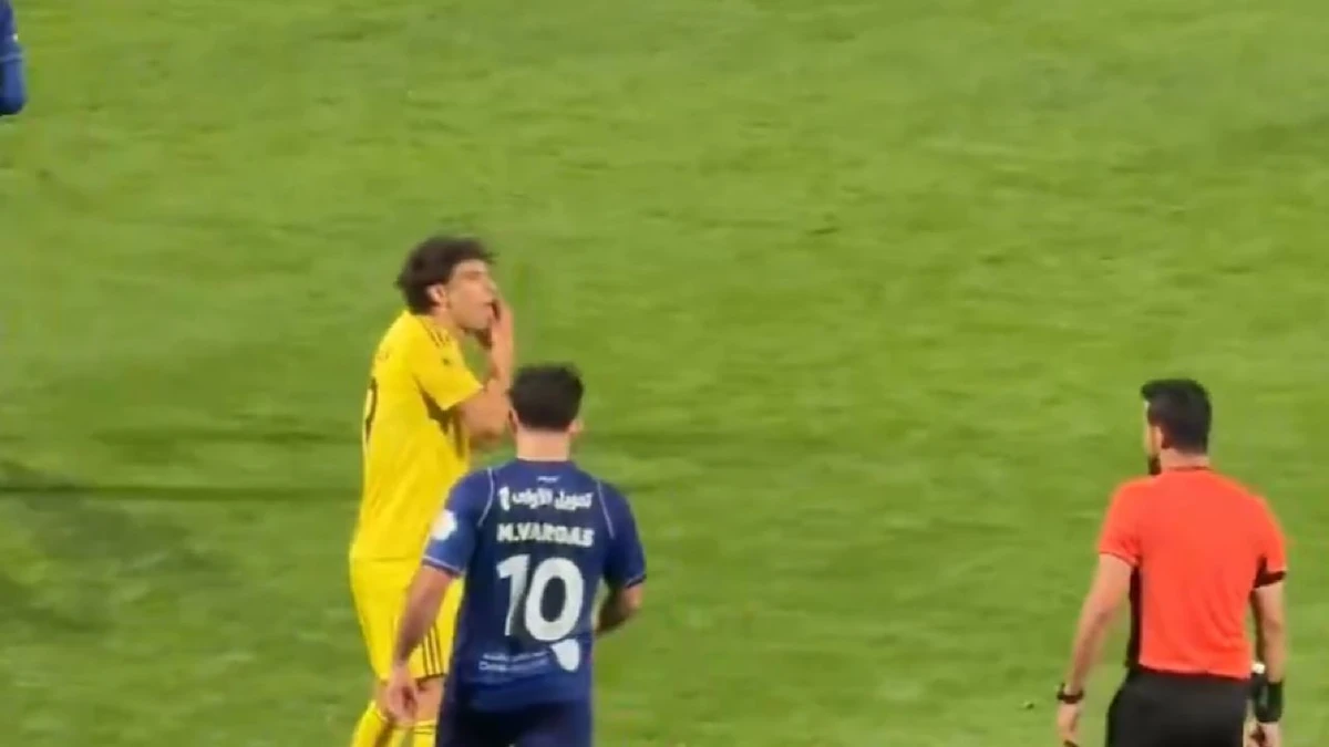 فيليكس للاعب الفتح : لا تبكي لا تبكي .. فيديو