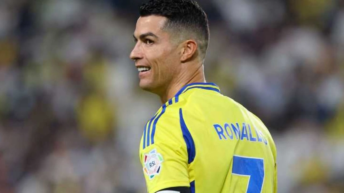 إعلامي إسباني: رونالدو كان يستحق الاعتزال بقميص ريال مدريد