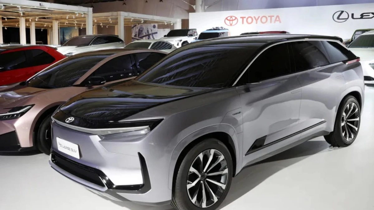 أبرز مواصفات وسعر تويوتا هايلاندر الكهربائية 2026 .. صور