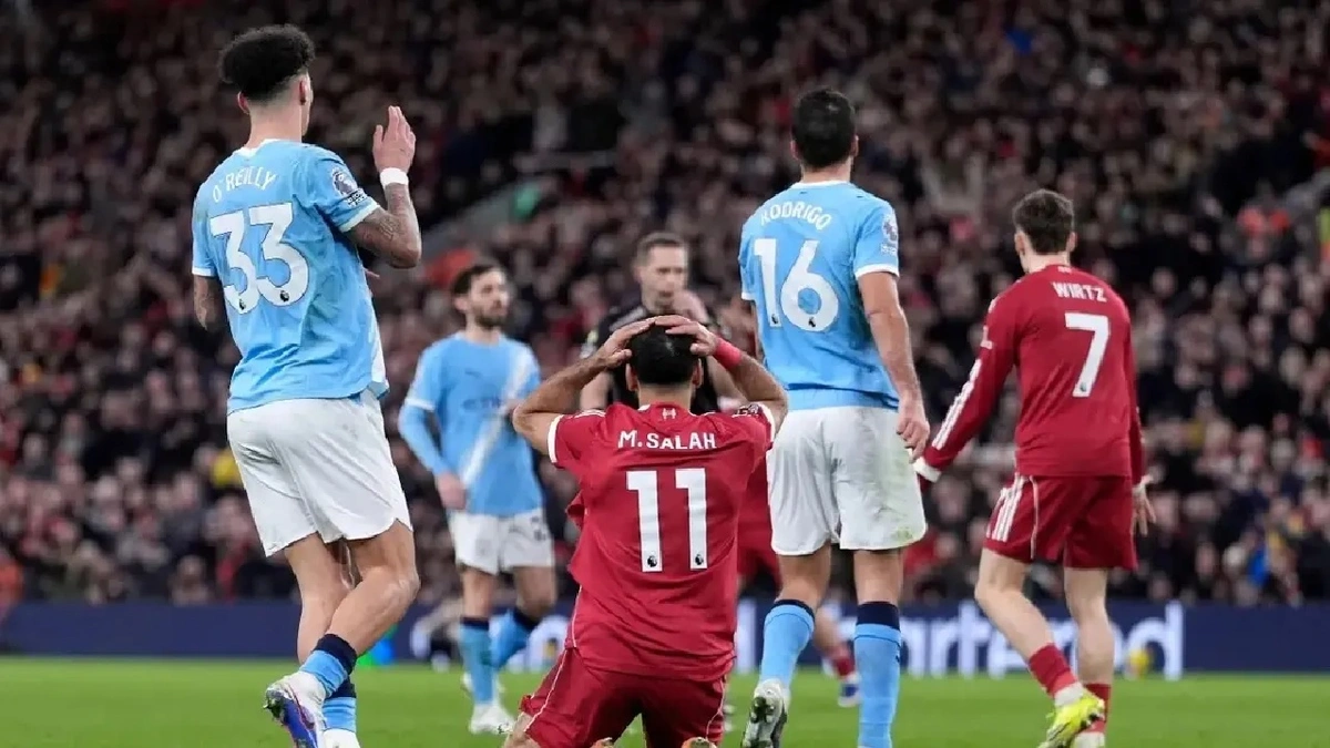 محمد صلاح يتعرض للسخرية بعد ركلة حرة مثيرة للجدل