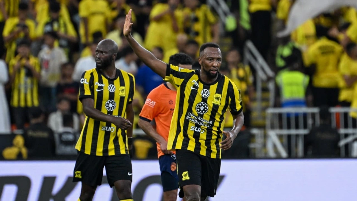 الاتحاد يستعيد توازنه ويفوز على الفيحاء بثنائية .. صور