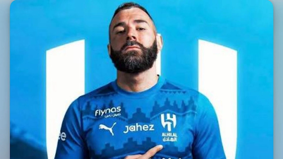 بنزيما يعادل رقمين تاريخيين لحمدالله وعمر السومة