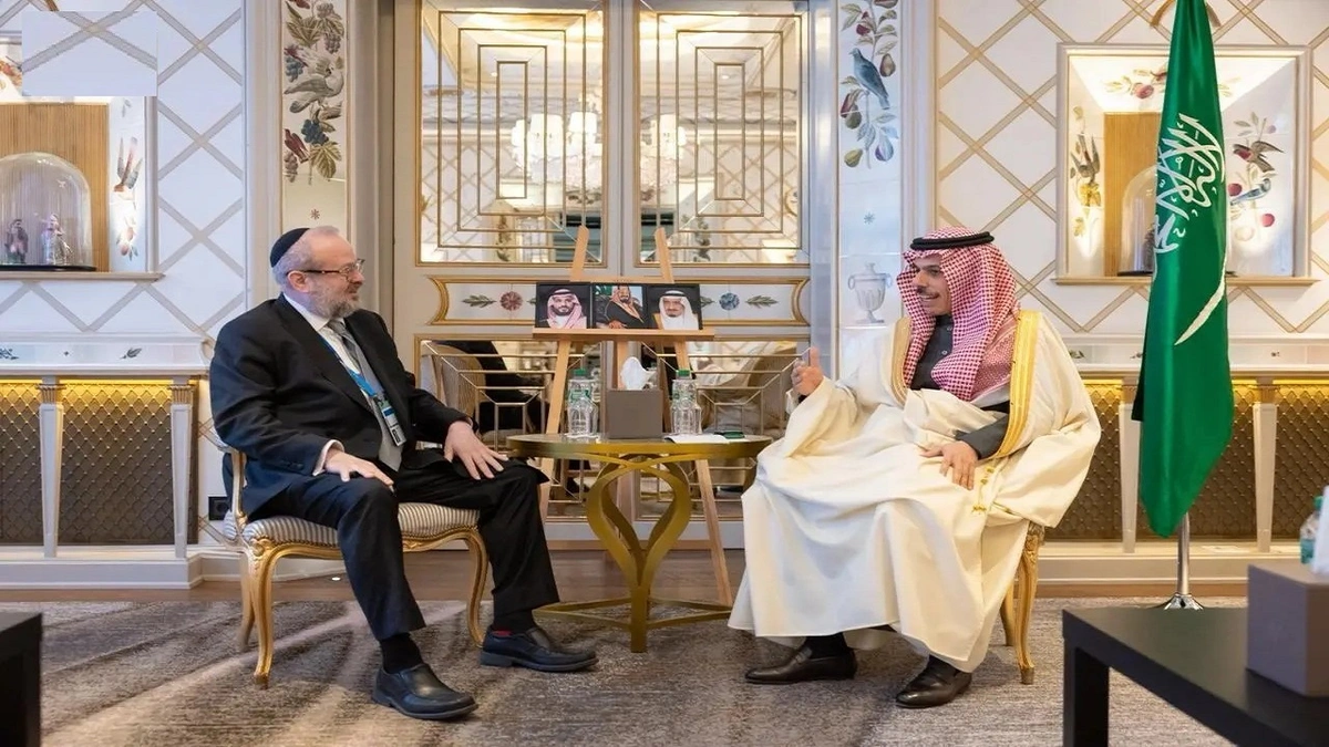 وزير الخارجية يلتقي المبعوث الأمريكي الخاص لشؤون إيران