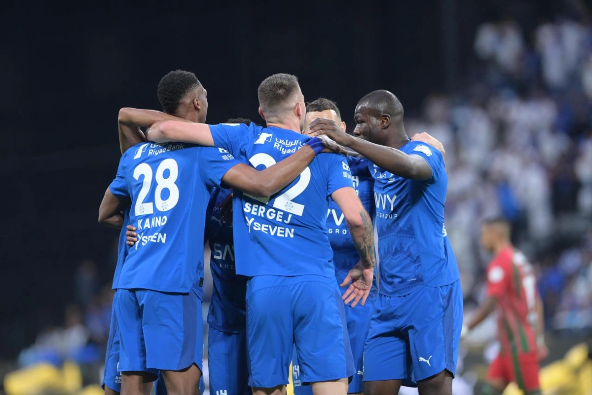 الهلال يتخطى الاتفاق بثنائية .. صور