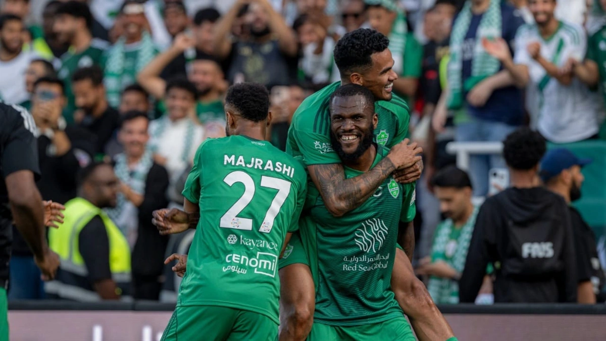 الأهلي يمطر شباك الشباب بخماسية