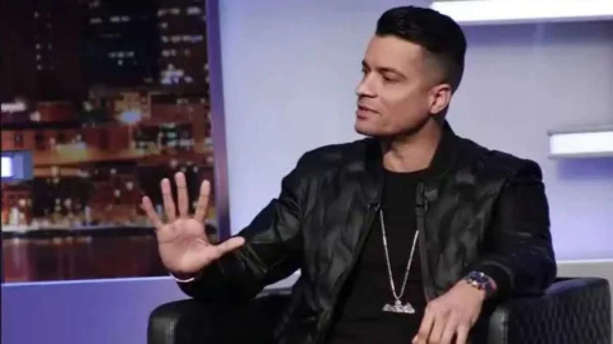 هجوم واسع على حسن شاكوش بعد تعليقه على واقعة فتاة الأتوبيس