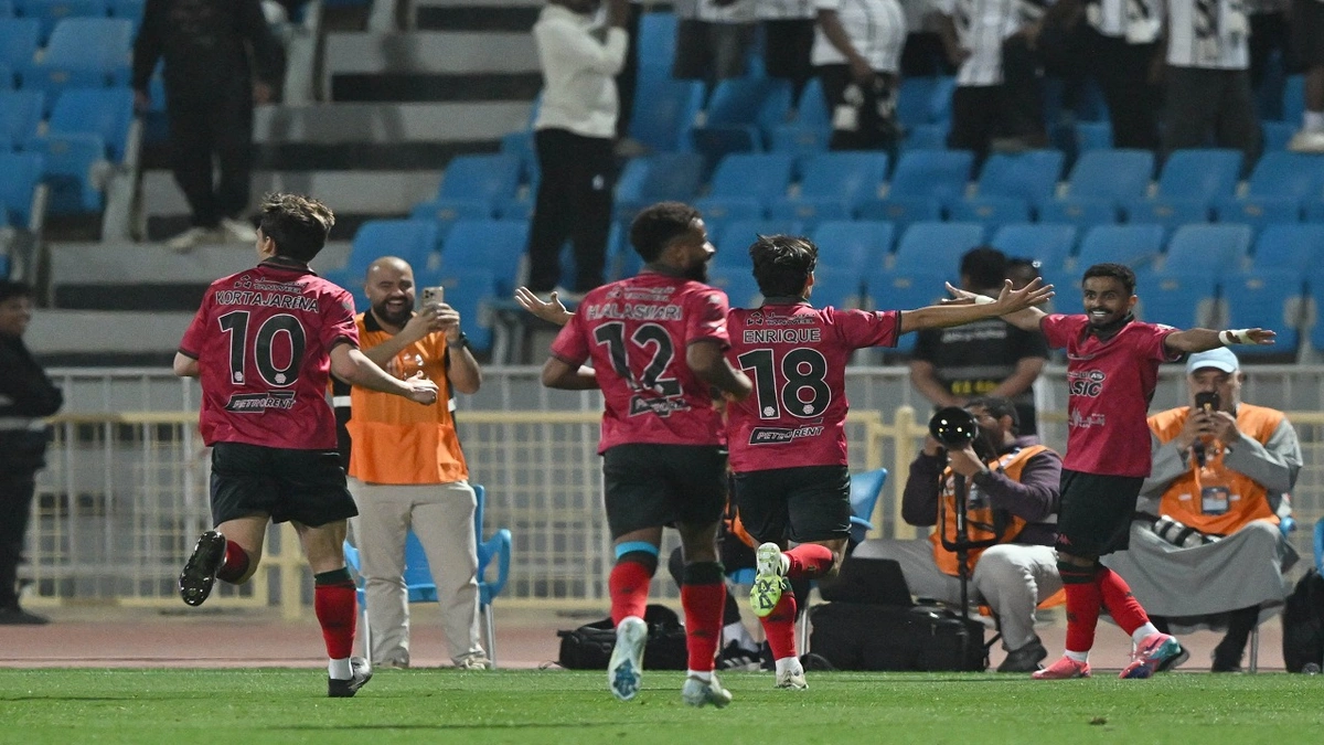 الشباب يخسر أمام الخلود