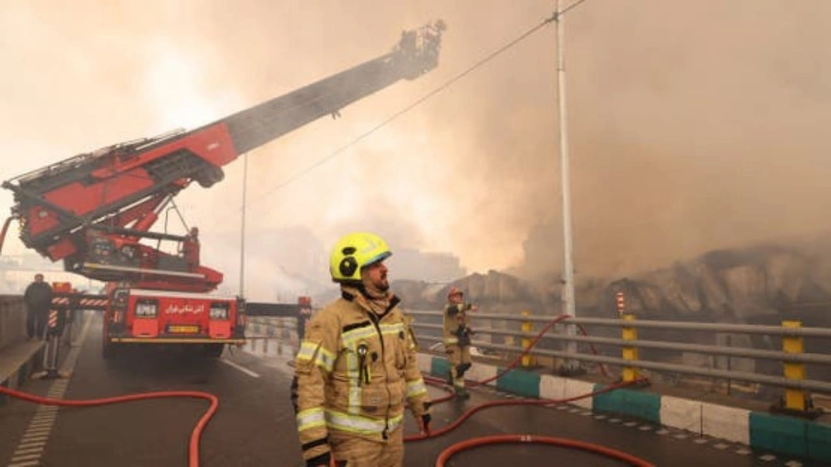 اندلاع حريق في ثكنة عسكرية بطهران