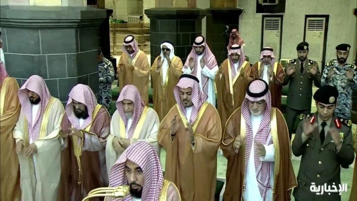 صلاة الاستسقاء في المسجد الحرام.. فيديو