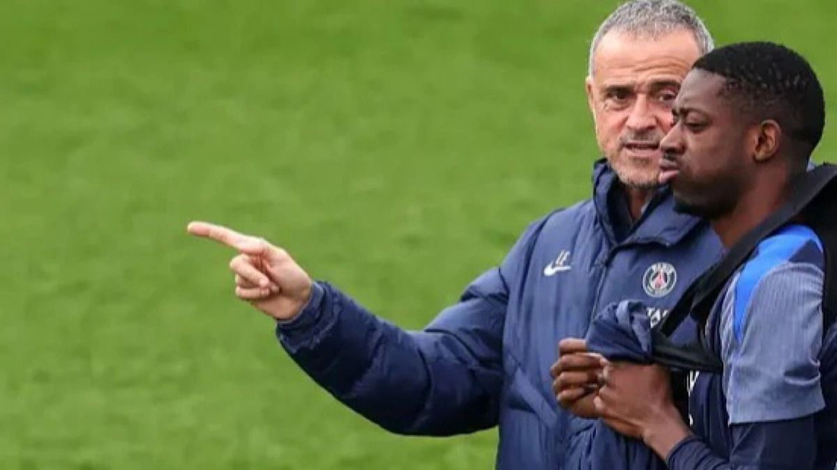 مدرب باريس سان جيرمان يرد على الانتقادات الموجهة لديمبلي