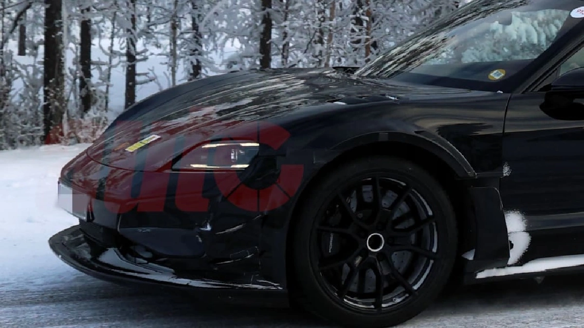 صور مسربة تكشف بورش تايكان GT4 RS الجديدة