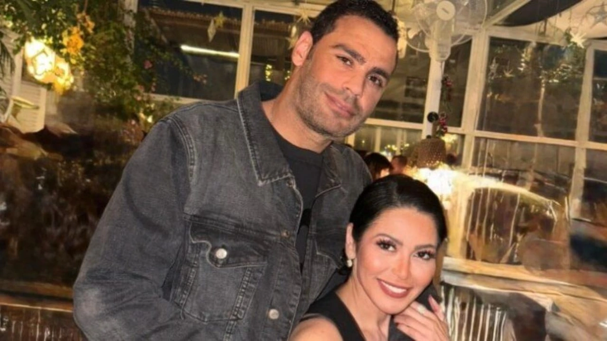 لقاء الخميسي تثير الجدل مجددًا بعد نشر صورة دون خاتم الزواج .. صورة